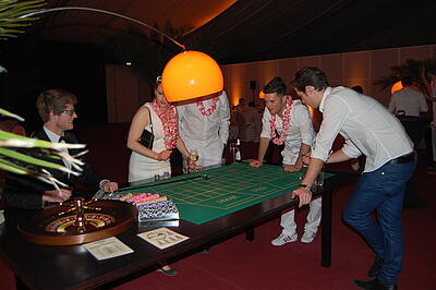 Roulette-Tisch im Chamäleon in Frankfurt am Main Gäste spielen Roulette im Chamäleon in Frankfurt am Main