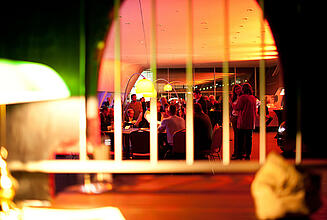 Blick aus dem Kassenhaus Blick aus dem Kassenhaus auf ein mobiles Casino