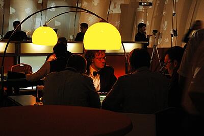 Blackjack-Spieltisch bei einem Kundenevent für den neuen Mercedes Actros Blackjack als Idee für die Produktpräsentation des neuen Mercedes Actros.