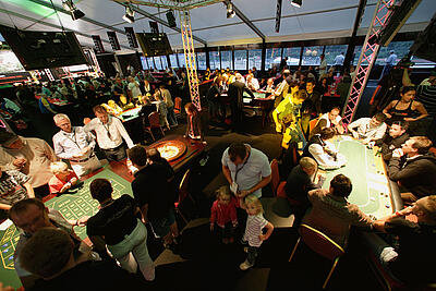 Casino-Event mit Roulette und Blackjack bei einem Come Together