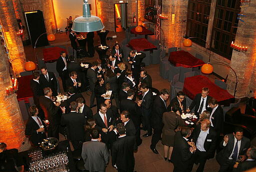 Casino-Event-Idee für eine Kundenveranstaltung Vogelperspektive bei einem Casino anlässlich einer Kundenveranstaltung