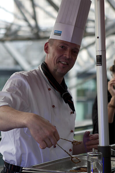 Koch bei der Kundenveranstaltung Cine Royal Koch serviert auf der Kundenveranstaltung Cine Royal